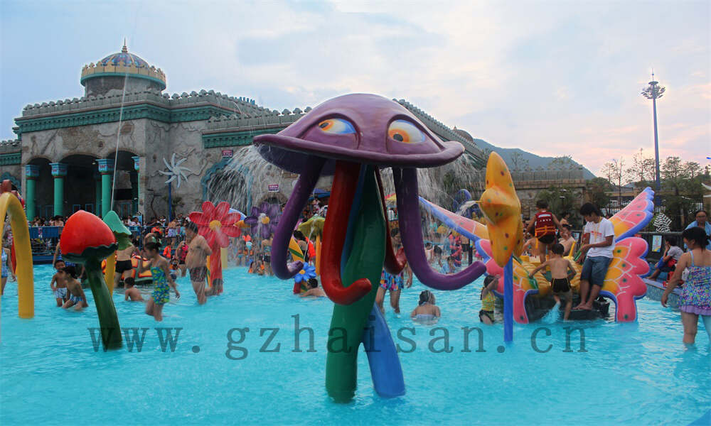 如何在设计中考虑水上乐园的安全性？